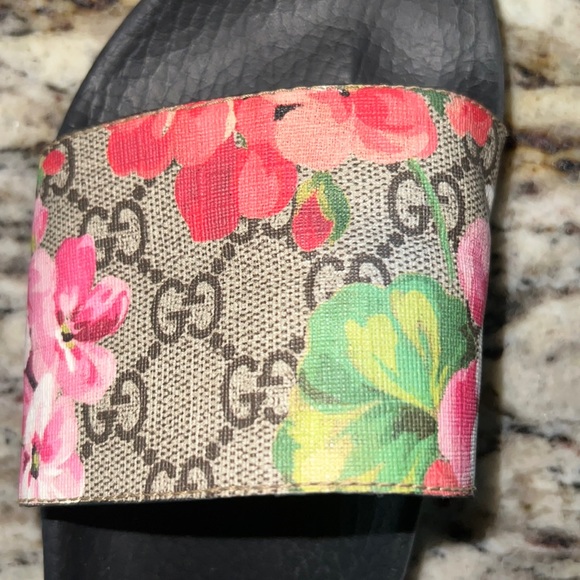 Gucci GG Blooms supreme slides